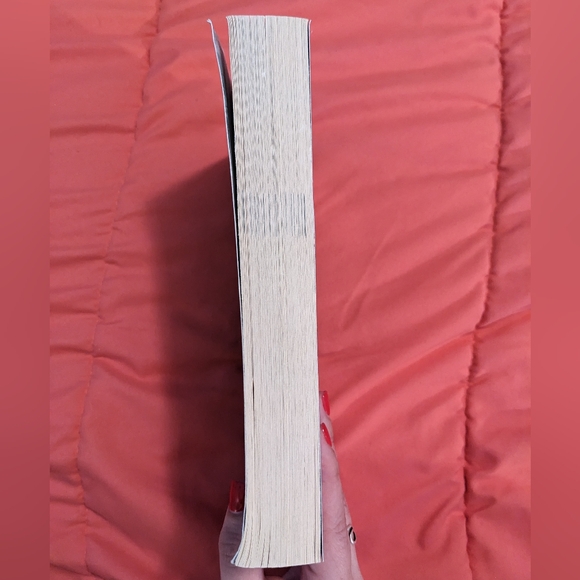 Book - Thirteen Reasons Why - Picture 4 of 5